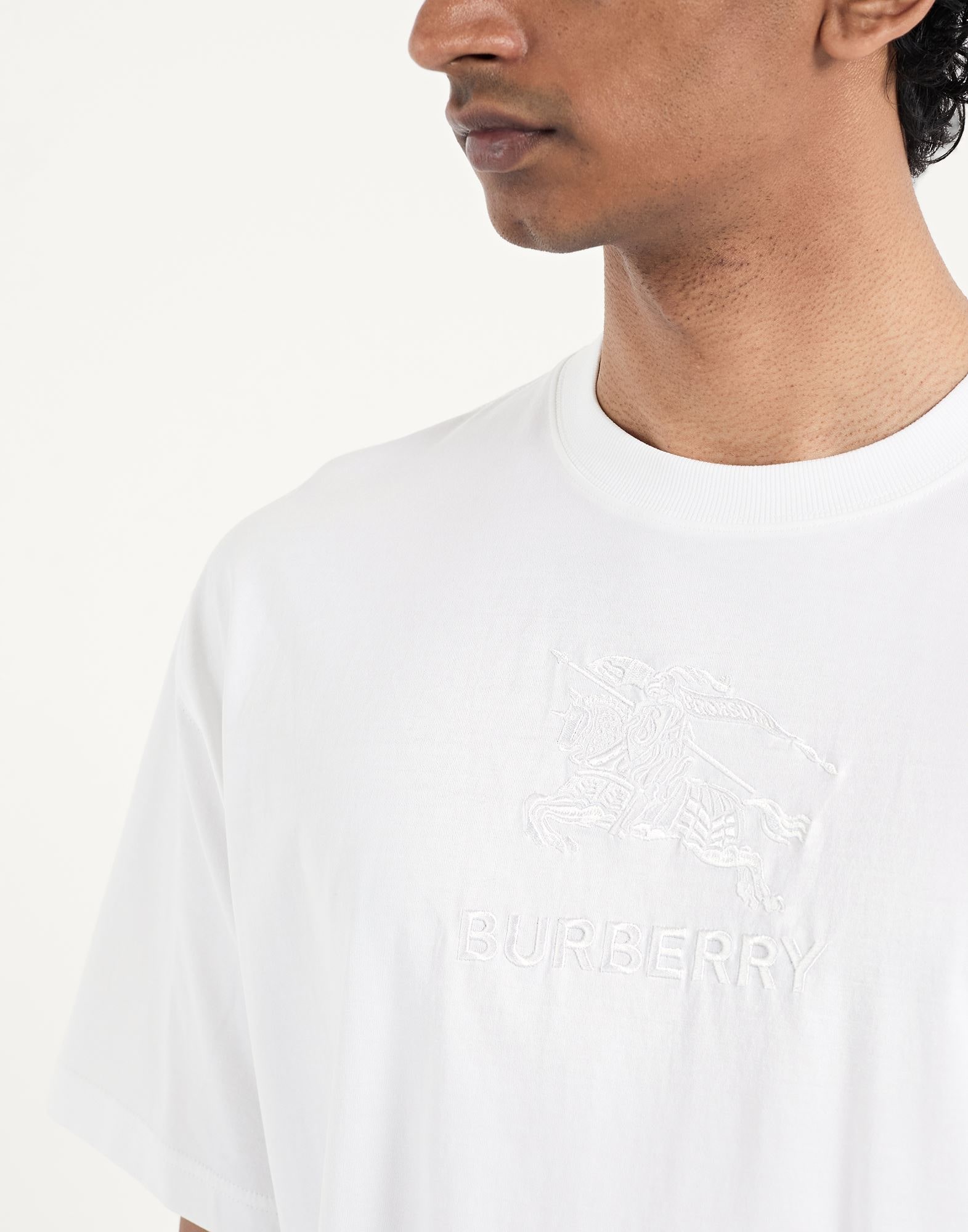 BURBERRY ホワイト Tシャツ 美品　確実正規品14Y 大人Sサイズ相当 Shop T-shirt on Sale at BeyondStyle – Get 33% Off T-shirt