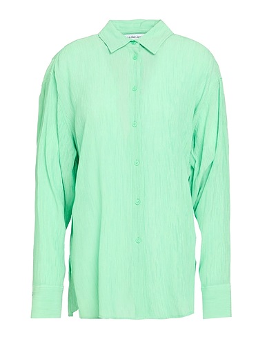 CALVIN KLEIN JEANS Camicie e bluse tinta unita Verde 80% Viscosa, 20% Nylon