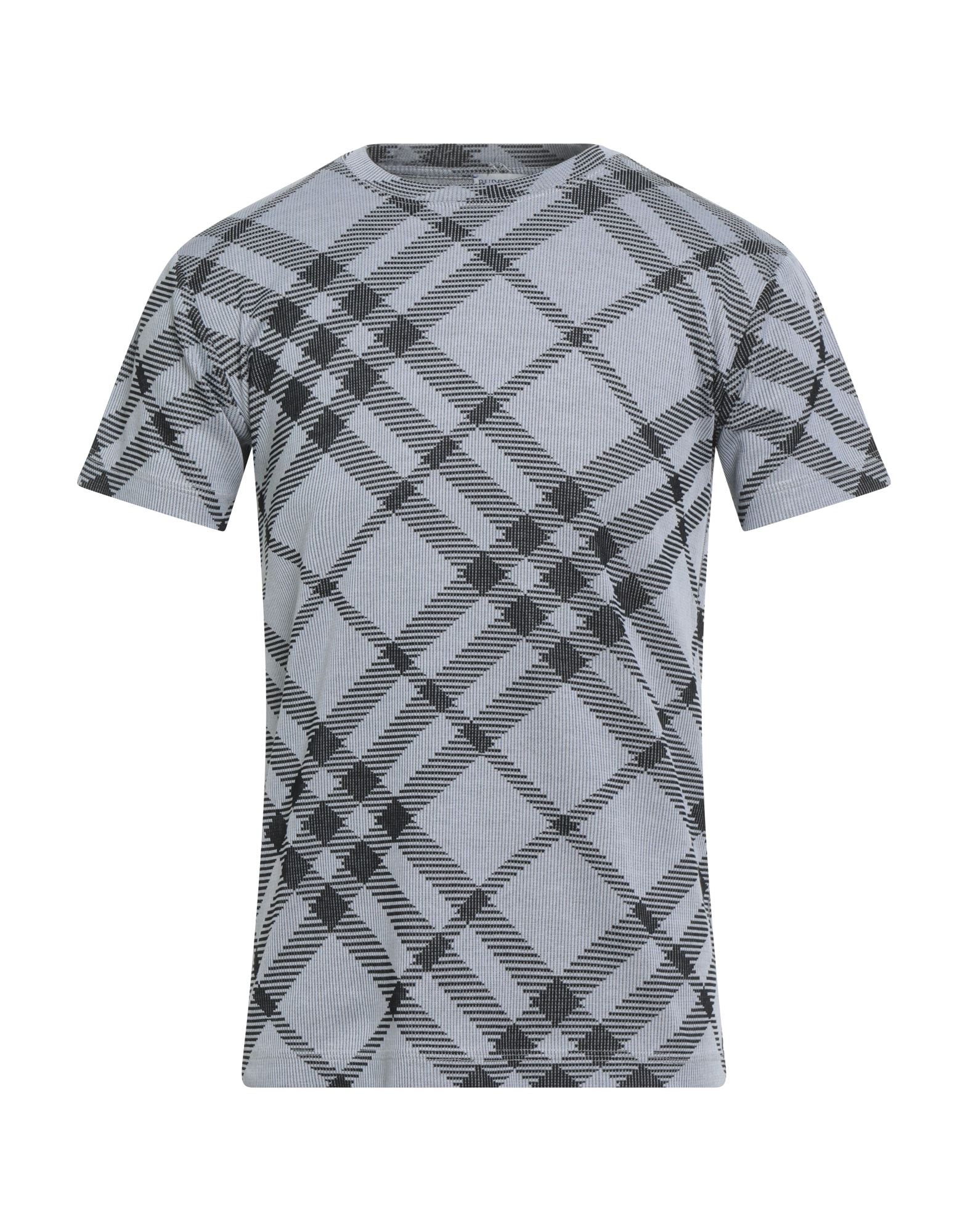 BURBERRY - T-shirts