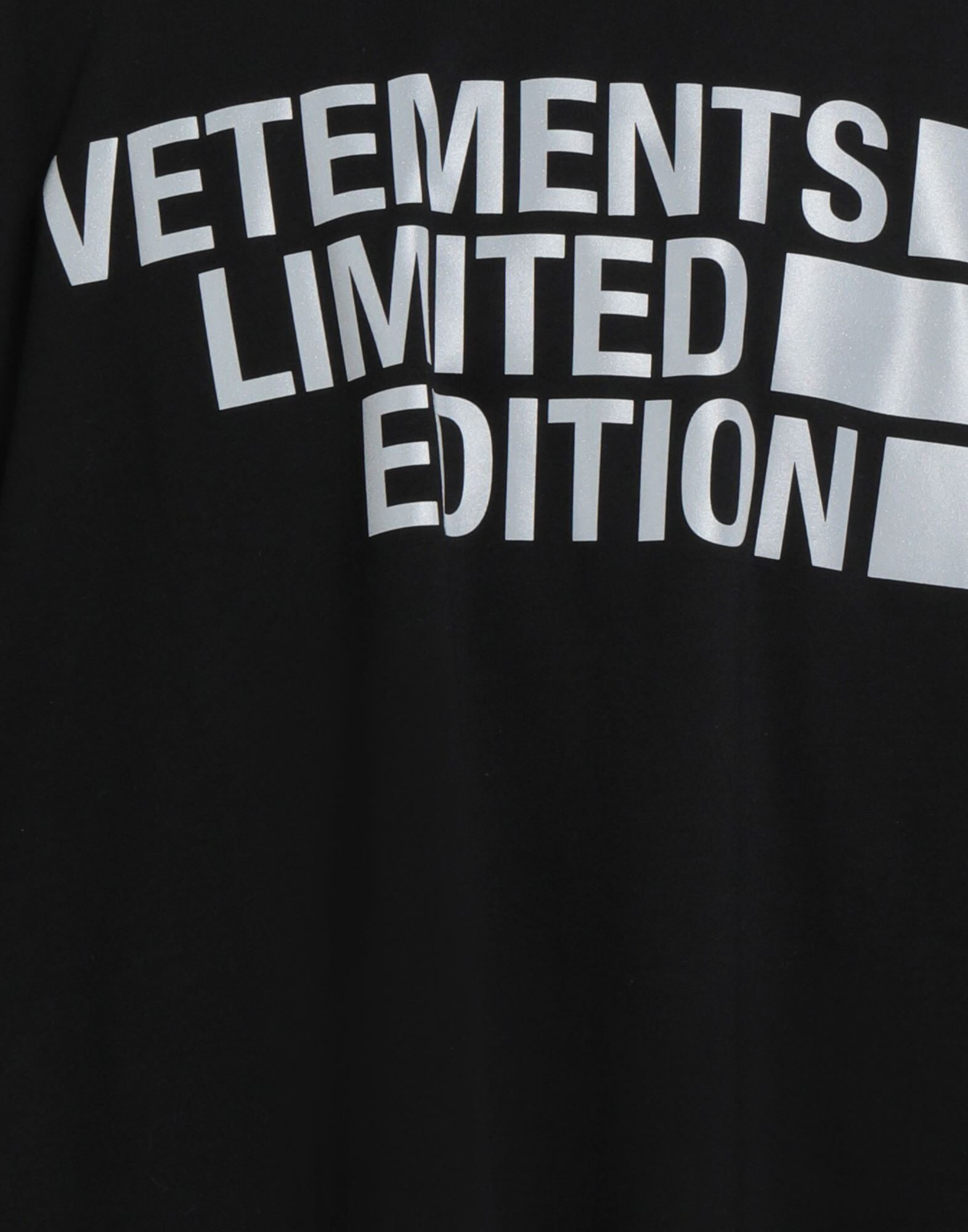 VETEMENTS T-Shirts and Tops | Black Men's T-shirt | YOOX
