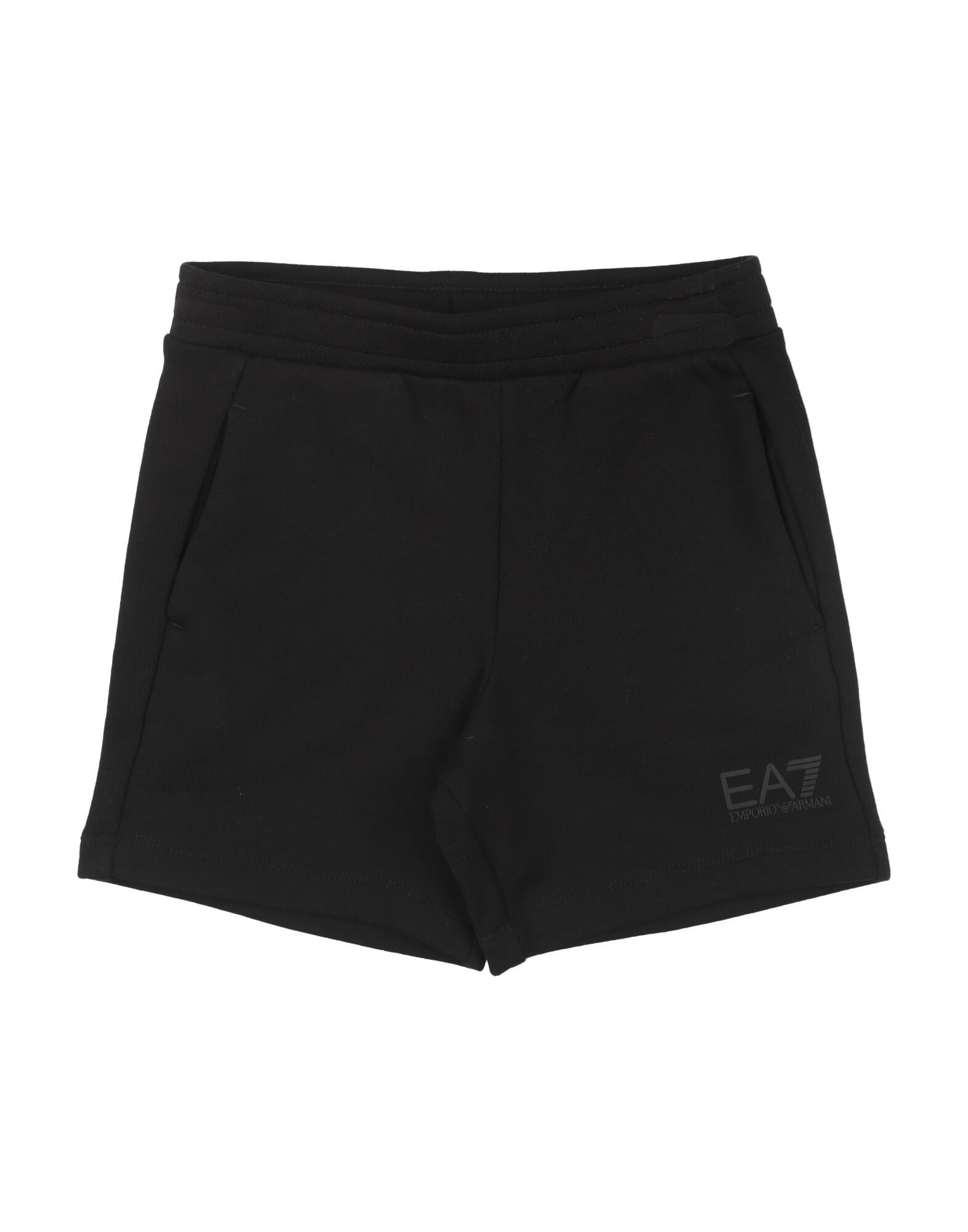 EA7 - Pantalones cortos y bermudas