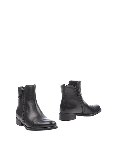 Click to view more detailed imagery on our partner's website Geste Proposition Ankle Boots In Black