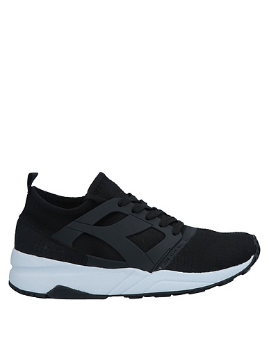 DIADORA