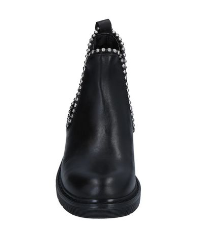 Ovye' By Cristina Lucchi Ankle Boots In Black