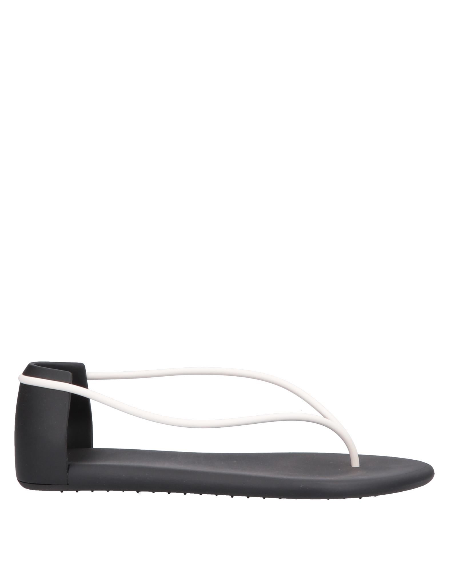 starck flip flops