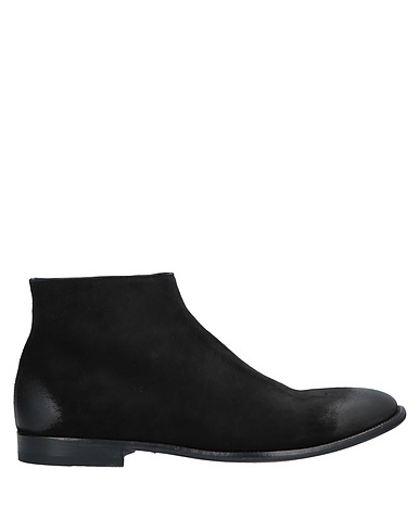 MCQUEEN Ankle boot Black Calfskin