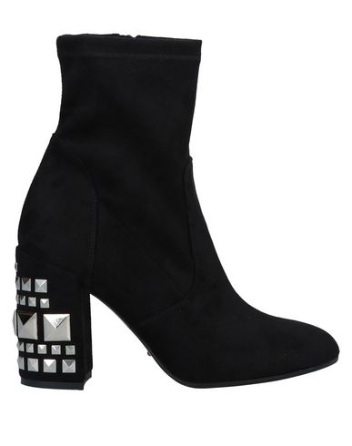 Todai Ankle Boot In Black