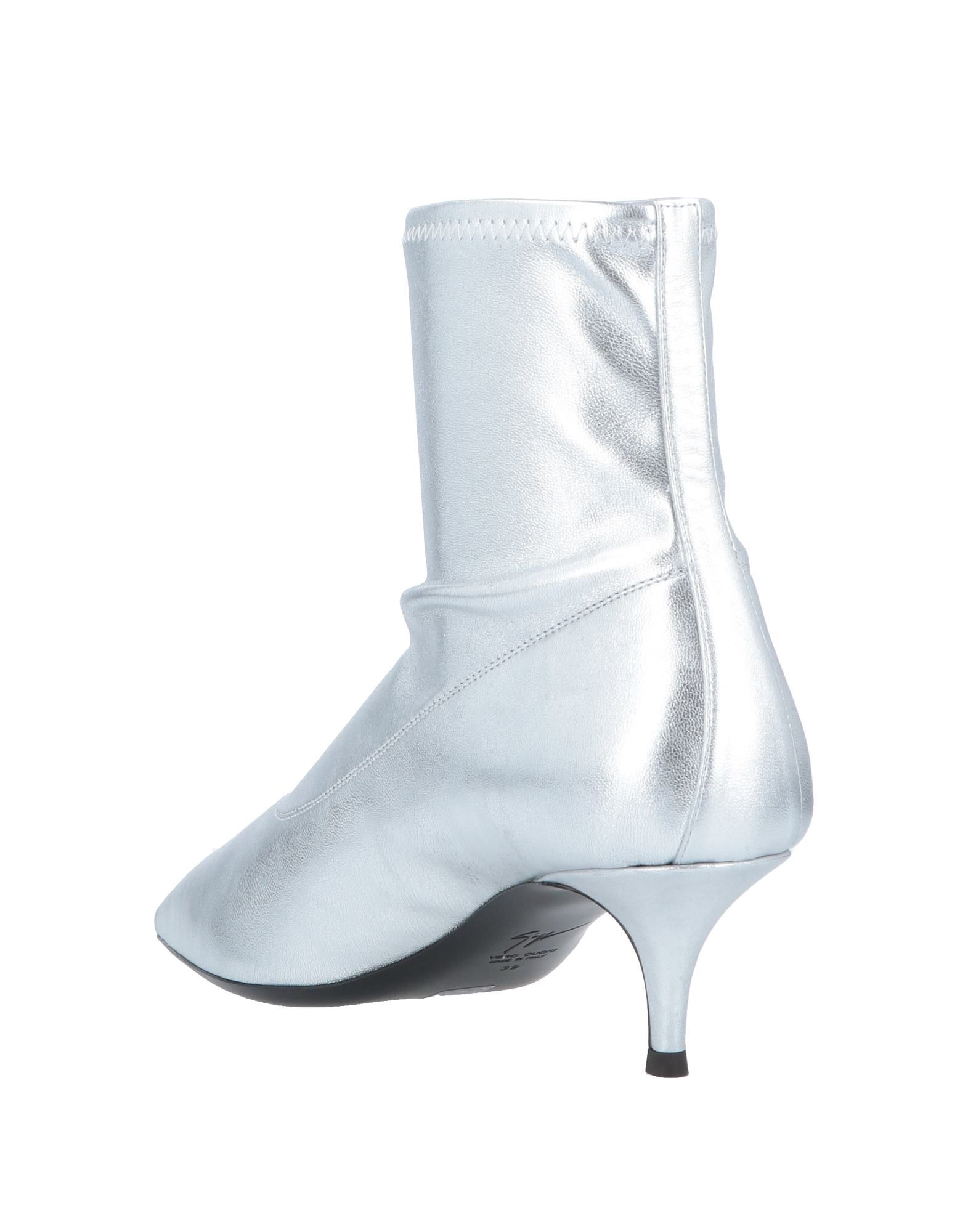 YOOX Online Fashion Design Shopping