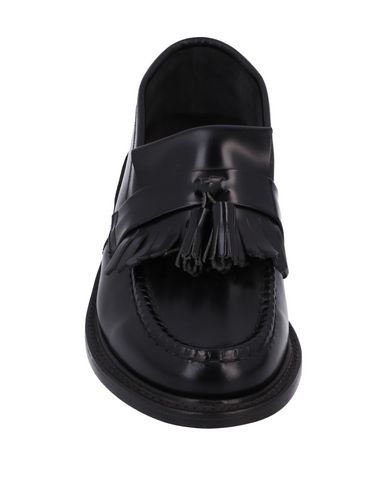 LOAKE Loafers