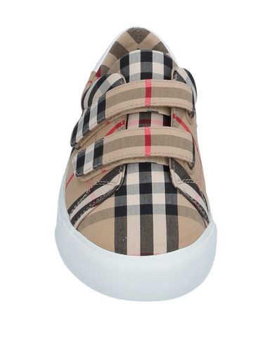 BURBERRY Sneakers,11763478JV 17