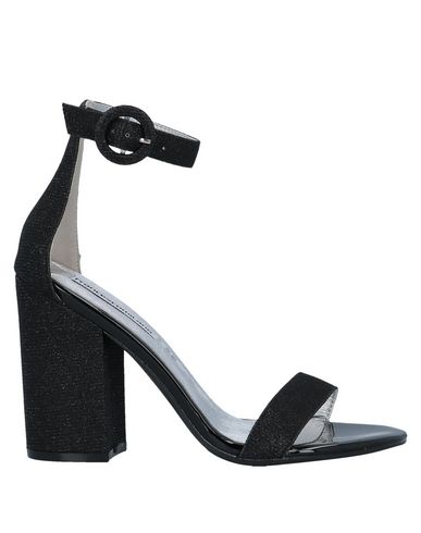 Francesco Milano Sandals In Black