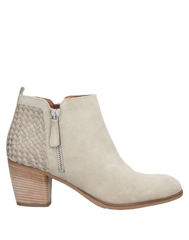 Carmens Ankle Boots In Grey