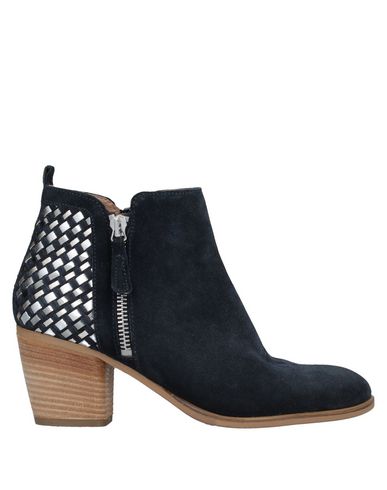 Carmens Ankle Boots In Dark Blue