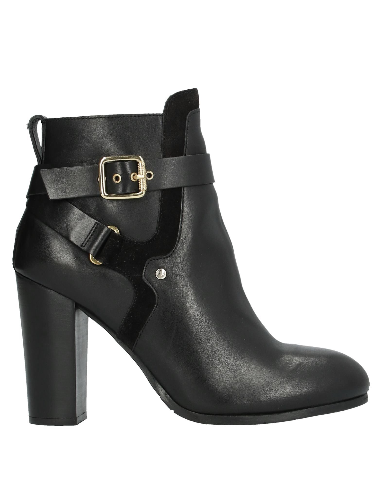 tommy hilfiger buckle suede low boots