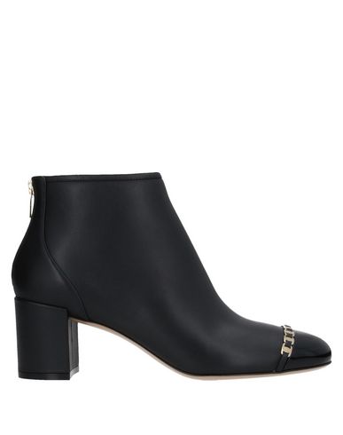 Ferragamo Vara Chain Leather Ankle Boots In Black