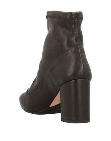 Anna F Ankle Boots In Black