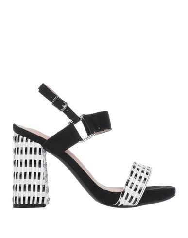 Maria Mare Sandals In White