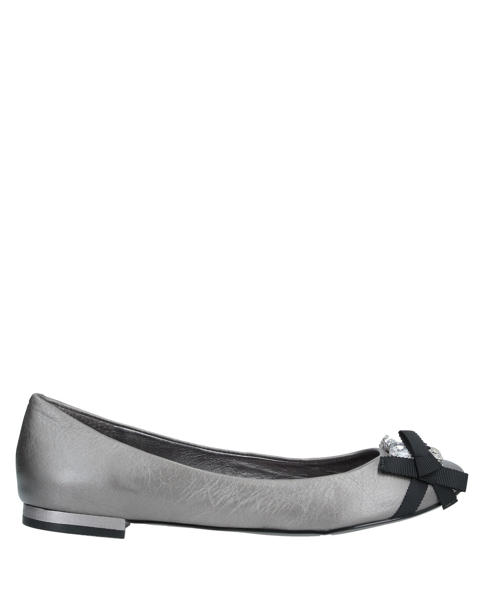 guess black flats