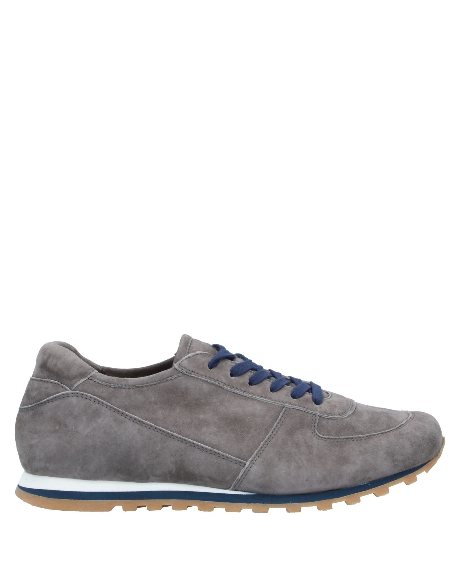 online sneakers