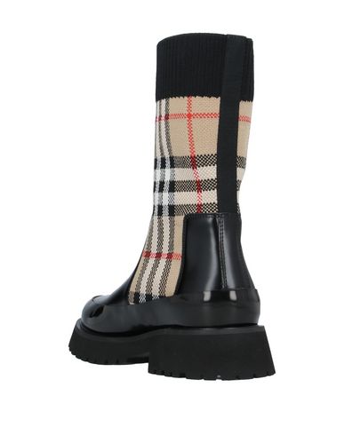 BURBERRY Ankle boots,11857193HP 19