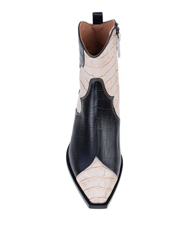 Alohas Ankle Boot In Black