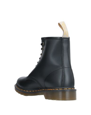 Dr. Martens 1460 8-eye Boots In Navy - Navy In Black