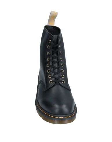 Dr. Martens 1460 8-eye Boots In Navy - Navy In Black