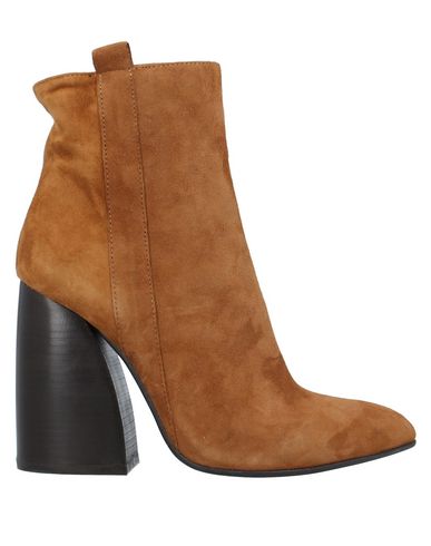 Divine Follie Ankle Boots In Camel