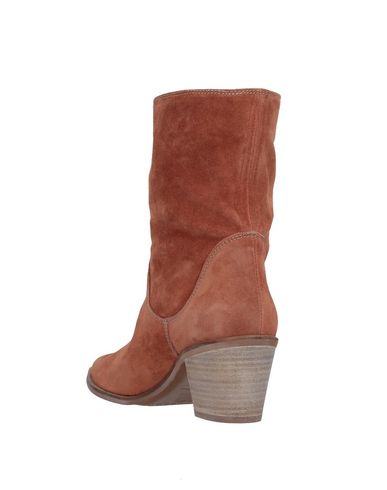 Marian Ankle Boots In Brown