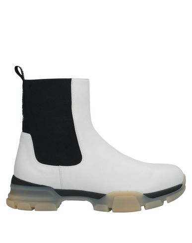 Click to view more detailed imagery on our partner's website Erika Cavallini Ankle Boot In White