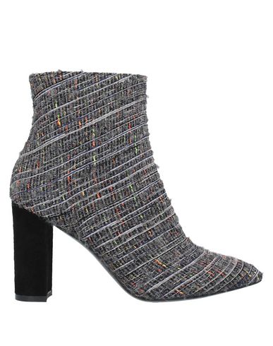 Click to view more detailed imagery on our partner's website Gianni Marra Ankle Boot In Grey