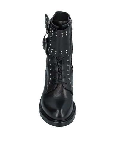 Ducanero Ankle Boot In Black