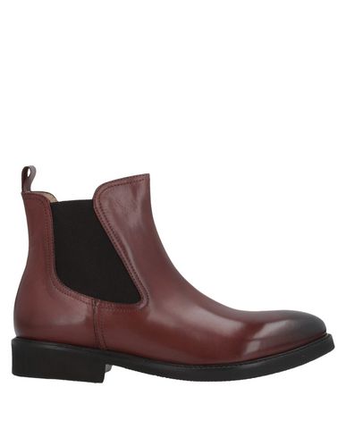 Calpierre Ankle Boots In Brown