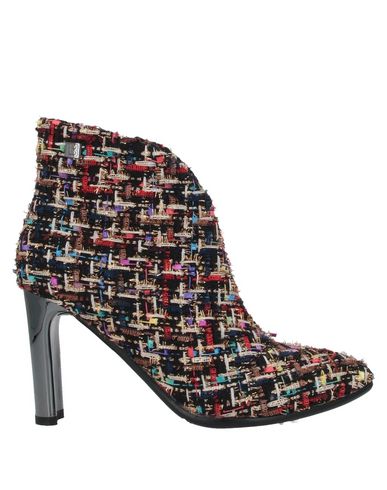 Click to view more detailed imagery on our partner's website Laura Biagiotti Ankle Boots In Black