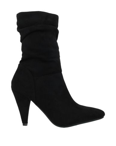 Click to view more detailed imagery on our partner's website Sexy Woman Ankle Boots In Black