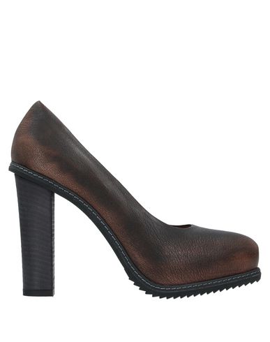 Tiffi Pumps In Brown