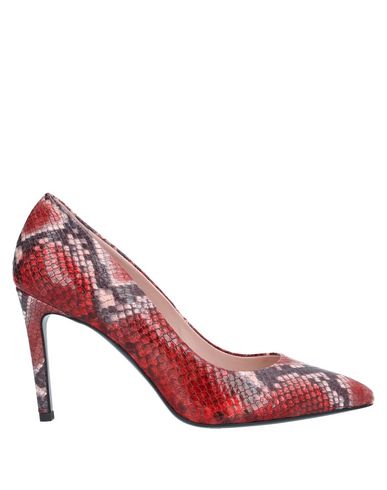 Click to view more detailed imagery on our partner's website Gianni Marra Pump In Red