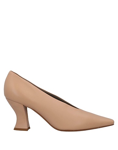 BOTTEGA VENETA Court Blush Leather