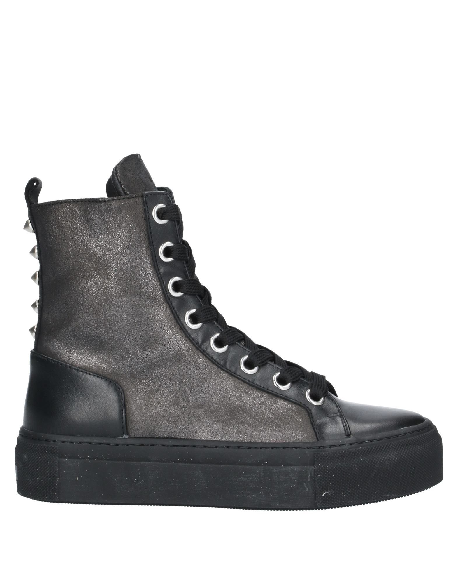 JANET SPORT Кеды и кроссовки 33690₽