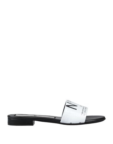 N°21 Sandals In White
