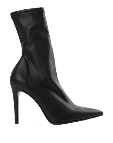 Bianca Di Ankle Boots In Black