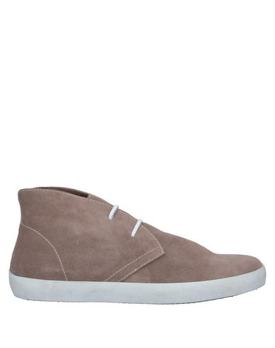 Lerews Ankle Boots In Dove Grey