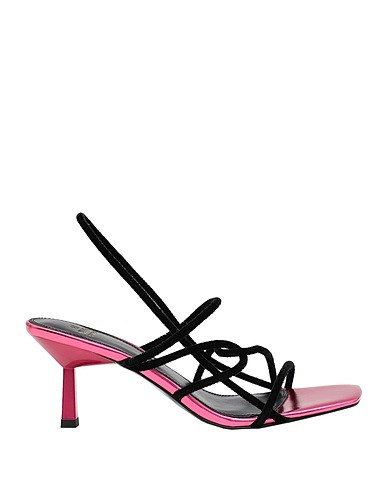 LE CLIQUE by KAT MACONIE