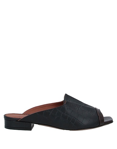 L' AUTRE CHOSE Sandals Black Leather