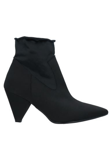 Nila & Nila Ankle Boots In Black