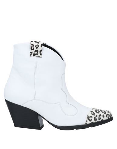 Tosca Blu Ankle Boots In White