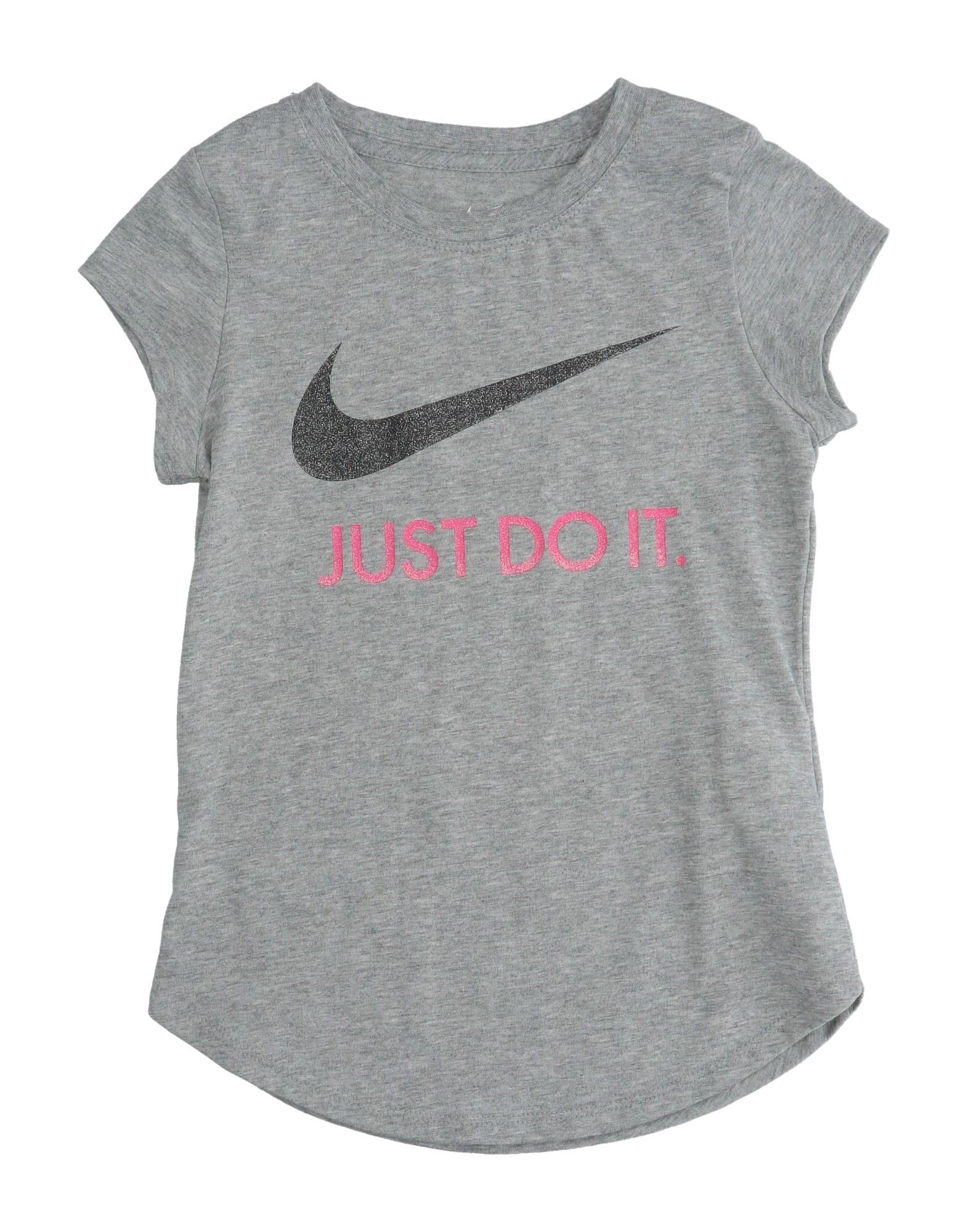 NIKE - T-shirts