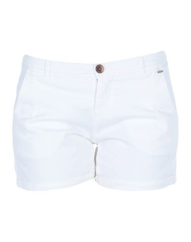 Aeronautica Militare Shorts & Bermuda Shorts In White