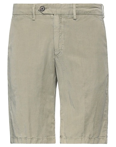 SEVENTY VENEZIA Shorts & Bermuda Verde salvia 56% Lyocell, 25% Lino, 19% Cotone