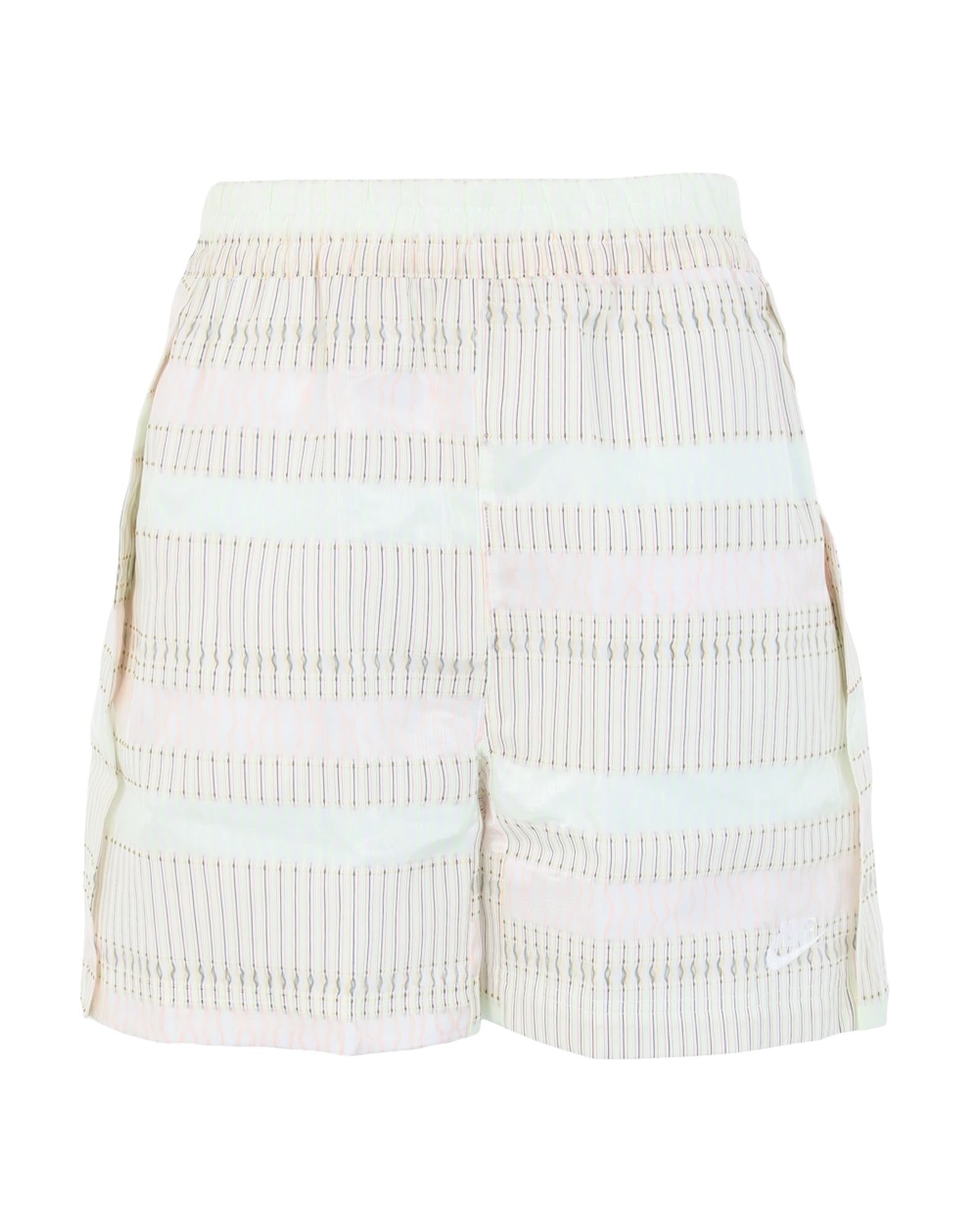 NIKE - Шорты и бермуды